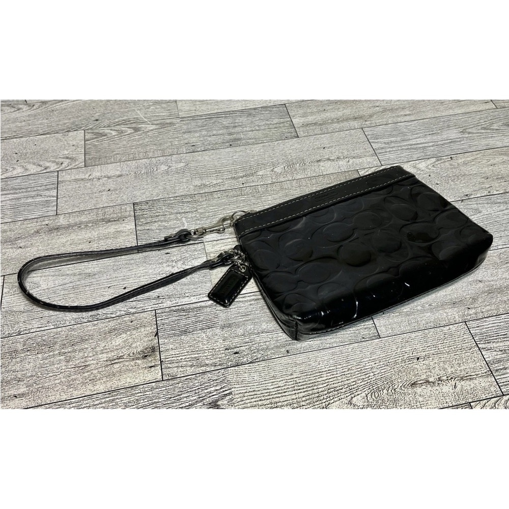 COACH Embossed Patent Leather Medium Black Wristlet Wallet - Picture 2 of 4